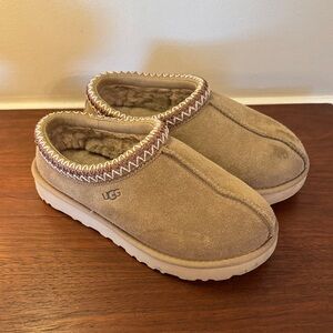 UGG Kids Tan Slippers